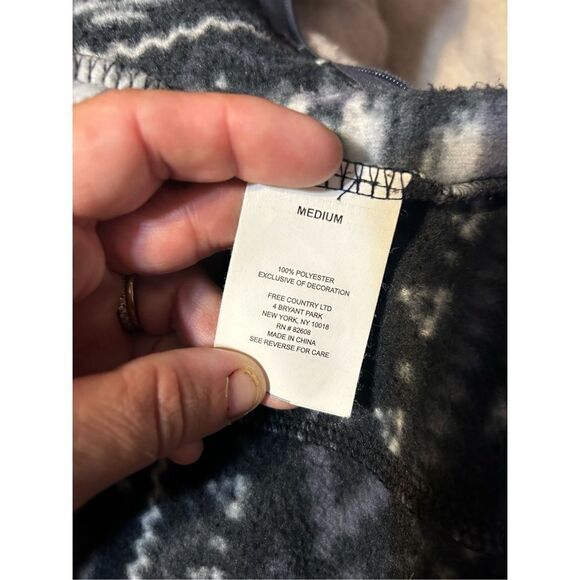 Free country full zip up hoodie size meduim - Picture 8 of 8